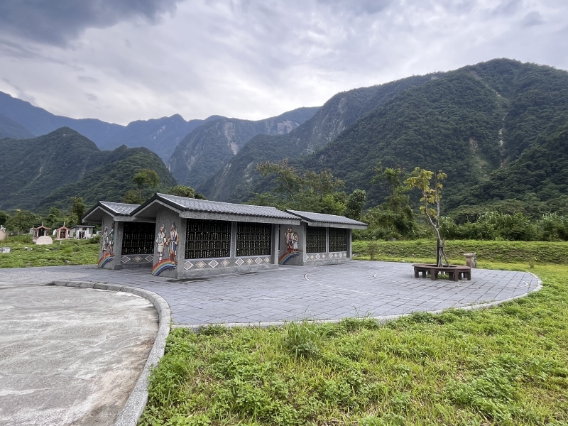 圖片：三棧納骨牆